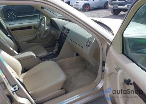 2000 Mercedes-Benz C 230 Kompressor z USA, uszkodzony, nr VIN WDBHA24G9YA833710